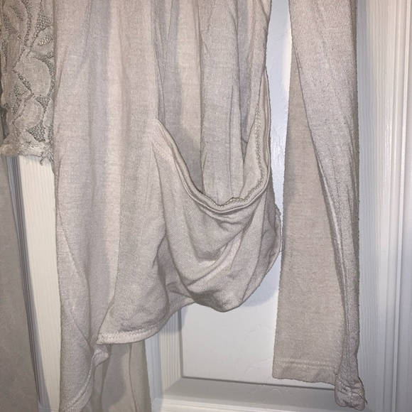 Forever 21 cardigan - Picture 2 of 5